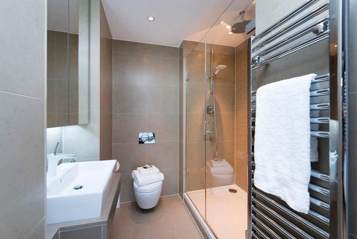 Penthouse In The Heart Of * Londra