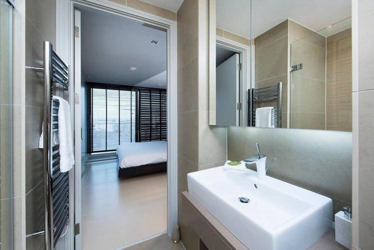Penthouse In The Heart Of * Londra
